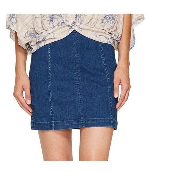 Free People OB504493 Women's Sz 8 Nautilus Blue Femme Denim Mini Skirt $50 - Picture 6 of 6